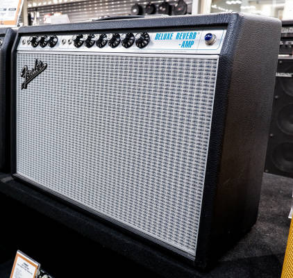 Store Special Product - Fender - \